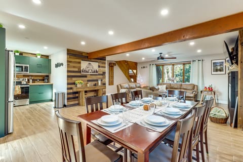 5 Mi to Jack Frost Skiing: Walkable Family Home House in Hickory Run State Park