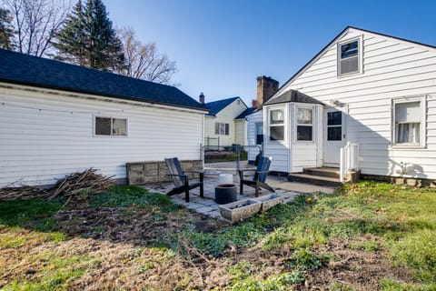 Updated & Charming! Waterloo Home w/ Patio House in Waterloo