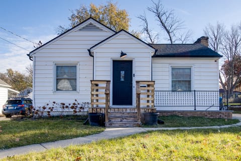 Updated & Charming! Waterloo Home w/ Patio House in Waterloo