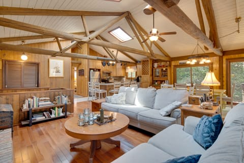 Blue Ridge Mtns Hiker's Haven w/ On-Site Trails House in Tennessee