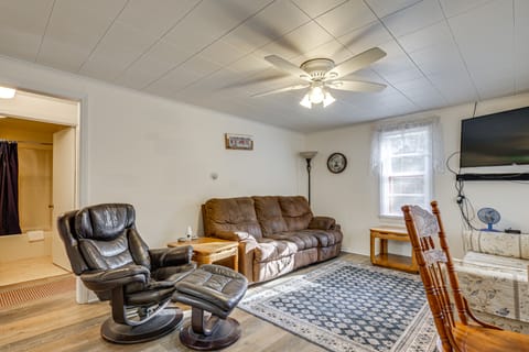 Year-Round Chain of Lakes Retreat! Northwoods Home House in Wisconsin