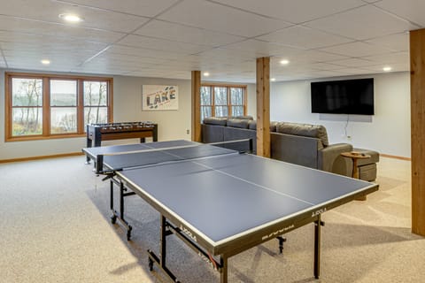 Private Lakefront Home w/ Game Room in Aurora! House in Biwabik