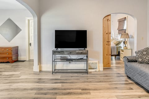 Nature Lover’s Retreat By the High Trestle Trail! House in Iowa