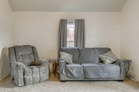 Half-Mi to High Trestle Trail! Iowa Adventure Base House in Iowa