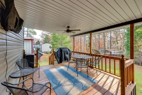 Bring Your Boat: Family Home Steps to Lake Greeson House in Arkansas