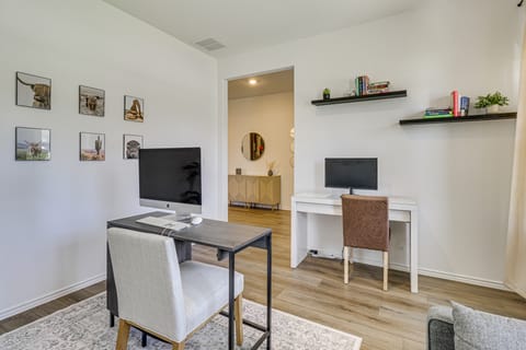 6 Mi to McKinney Falls: Spacious Home w/ Game Room House in Austin