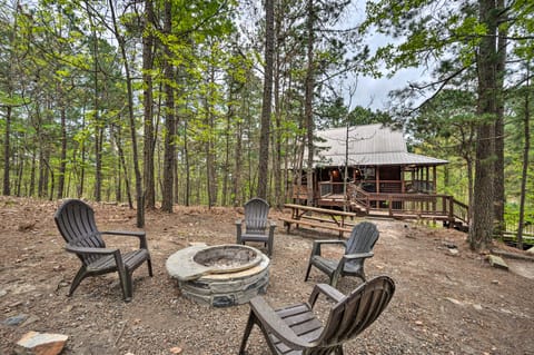 Southern Hills Cabin Near Beavers Bend State Park! House in Broken Bow