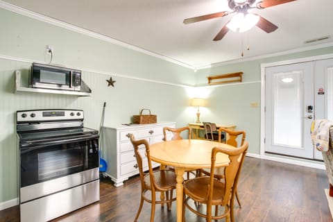 Comfy, Freshly Remodeled Apt Near Nauvoo Temple Apartment in Nauvoo