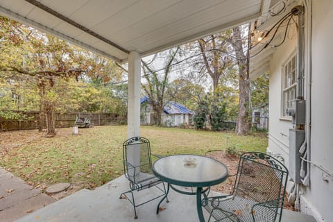 Walk to Dtwn Texarkana: Central Historic Home House in Texarkana