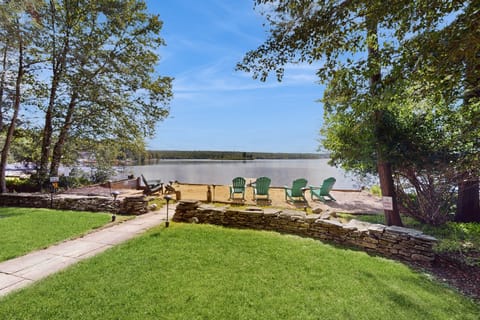 Beach + Dock! Group-Friendly Albrightsville Gem House in Tunkhannock Township