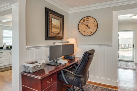 1 Block to Dtwn Lewisburg! Quiet Home w/ Decks House in Tennessee