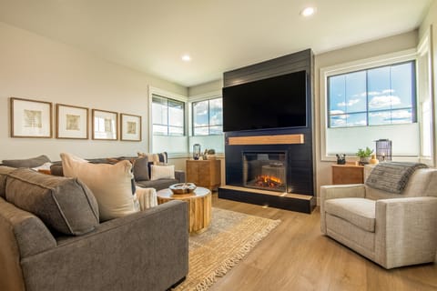 Explore the Tetons! Well-Equipped Driggs Retreat Apartment in Driggs