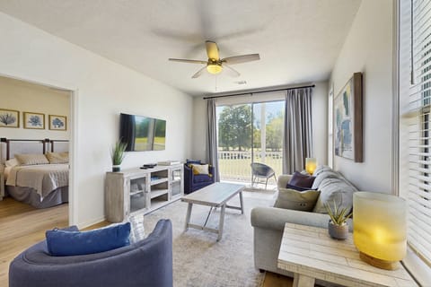 Golf Course Condo w/ Pool & Tennis in Myrtle Beach Apartment in Carolina Forest