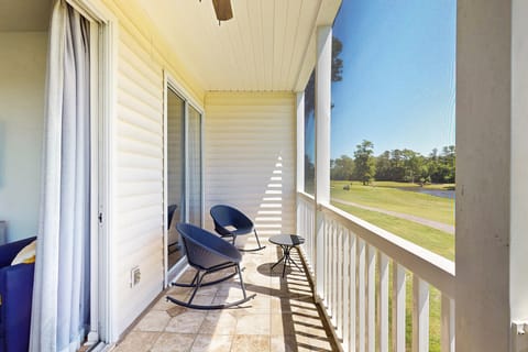 Golf Course Condo w/ Pool & Tennis in Myrtle Beach Apartment in Carolina Forest
