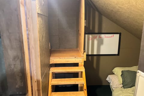 Walk to Trails & Fishing Spots! Lake Ozark Escape Apartment in Village Four Seasons