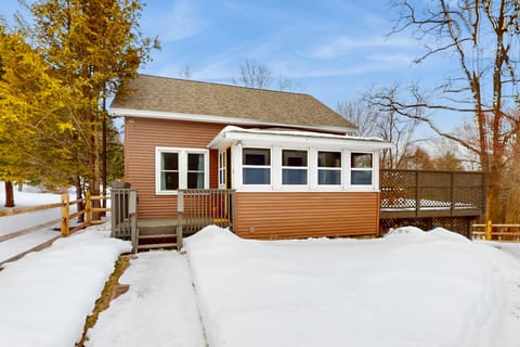 Close to Lake George! All-Season Basecamp w/ Deck House in Bolton Landing