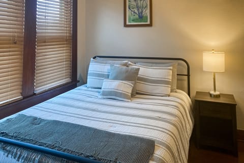 Walkable 1900s Home w/ Porch in Downtown Buda House in Buda