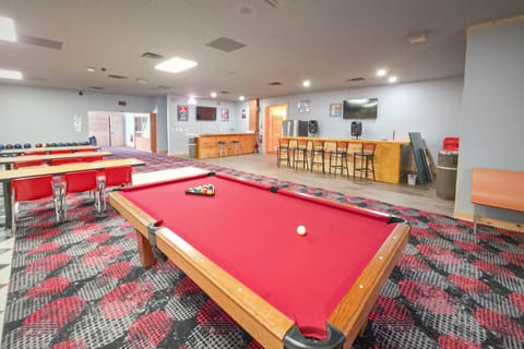 Bowling Alley! Expansive Group Getaway in Lewiston House in Albert