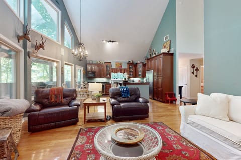 Mountain Home Dog-Friendly Getaway House in Lake Glenville