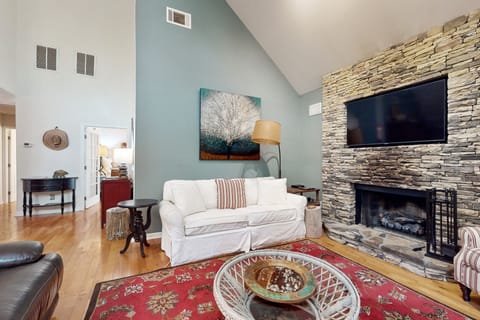 Mountain Home Dog-Friendly Getaway House in Lake Glenville