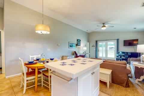 'HomeSted Cottage' Serene Retreat on Salt Creek House in Willamette Valley