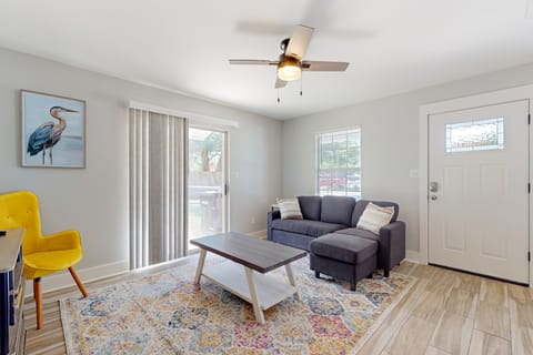 Downtown Duplex w/ Fire Pit: 1 Mi to Waterfront Apartment in Pensacola