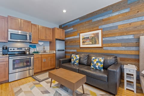 Pool & Hot Tub Access: Park City Studio w/ Balcony Apartment in Park City