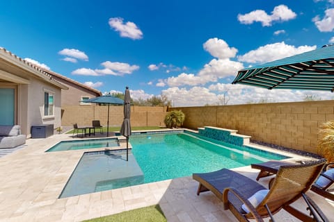 Pool, Hot Tub & Game Room! Spacious Buckeye Home House in Goodyear