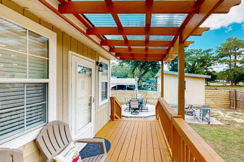 'Kerrison by Kiawah' Home w/ Deck & Fire Pit House in Wadmalaw Island