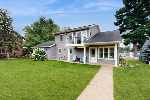 Lakefront + Dock! Family-Friendly Wisconsin Escape House in Lake Wisconsin