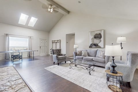 Ranch Life Experience w/ Private Pool House in Arkansas