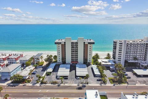 Steps to Sea! Snowbird Escape in Madeira Beach Apartment in Redington Beach