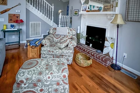 1 Mi to Pickwick Lake! Tranquil Wooded Cabin House in Pickwick Lake