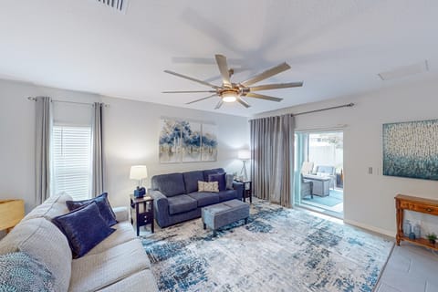 Gateway to Orlando Theme Parks! Dog-Friendly Haven House in Groveland