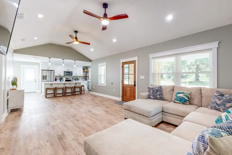 Walk to Beach! Mardi Gras Parade Route Gem in NOLA House in Bay Saint Louis