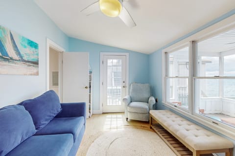 2BR Lakeside Home w/ Patio, Porch & AC House in Cayuga Lake