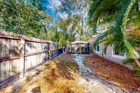 Families w/ Pets! Home Near Orlando Theme Parks House in Casselberry