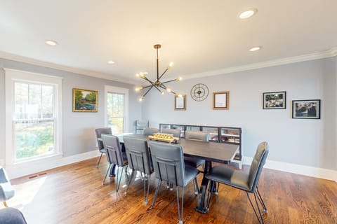 Pool & Scenic Views: Lookout Mountain Home House in Alabama