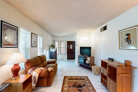 Mtn-View Home w/ Large Yard & BBQ in Sierra Vista! House in Sierra Vista