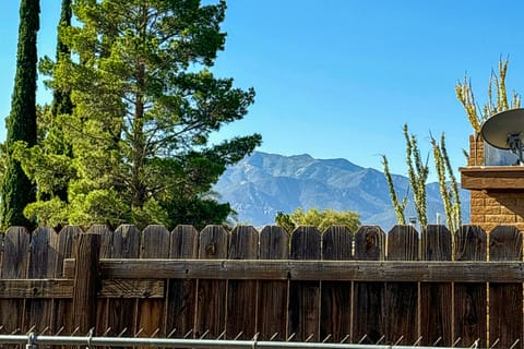 Mtn-View Home w/ Large Yard & BBQ in Sierra Vista! House in Sierra Vista