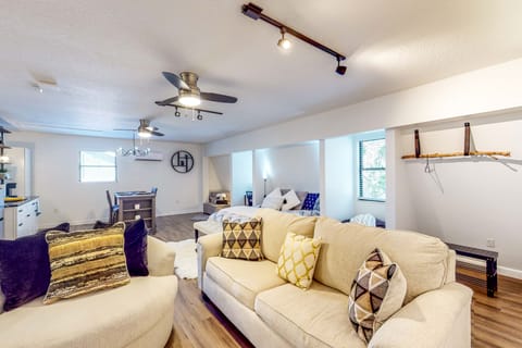 Dog-Friendly Apt w/ Fenced Yard in Winter Park Apartment in Orlando
