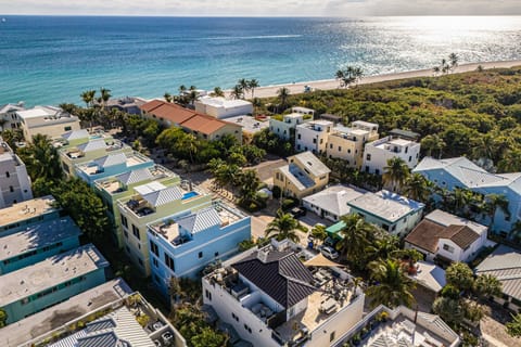 Walk to Hollywood Beach: Luxury Family Getaway! Apartment in Hollywood Beach