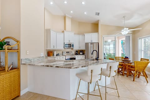 Golfer's Oasis w/ Pool in Black Diamond Ranch! House in Florida