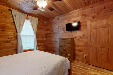 Near Lake! Tennessee Family Getaway w/ Game Room House in Tennessee