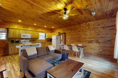 Near Lake! Tennessee Family Getaway w/ Game Room House in Tennessee