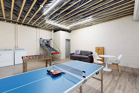 Near Lake! Tennessee Family Getaway w/ Game Room House in Tennessee