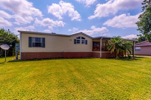 Boat Dock! 'Sunshine House' on St. Johns River House in Astor