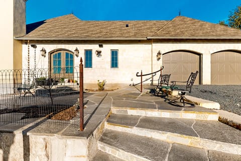 'Lone Star Leisure' Condo w/ Hill Country Views Apartment in Rio Grande