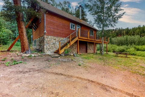 Deck & Mtn Views! Family A-Frame Cabin in Bailey House in Bailey