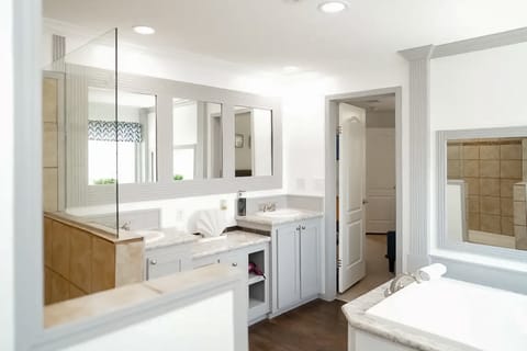 Boat Dock! Canal-Front Family Retreat in PCB House in Upper Grand Lagoon